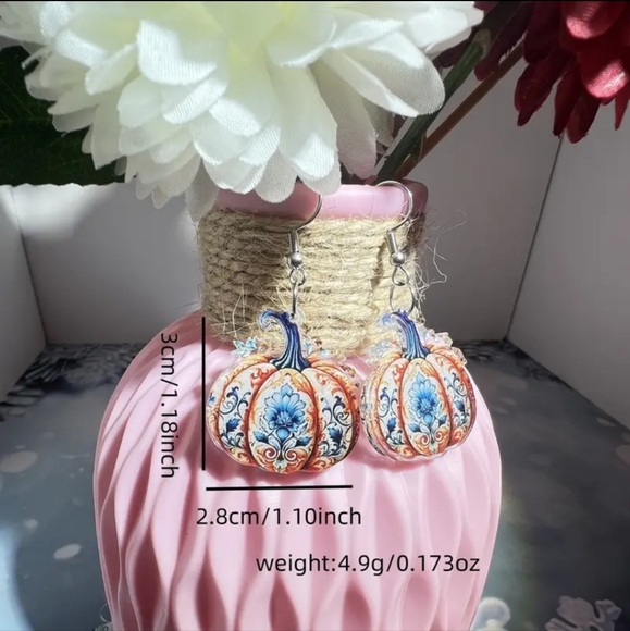 NEW Acrylic Pumpkin Drop Dangle Earrings - Picture 6 of 6